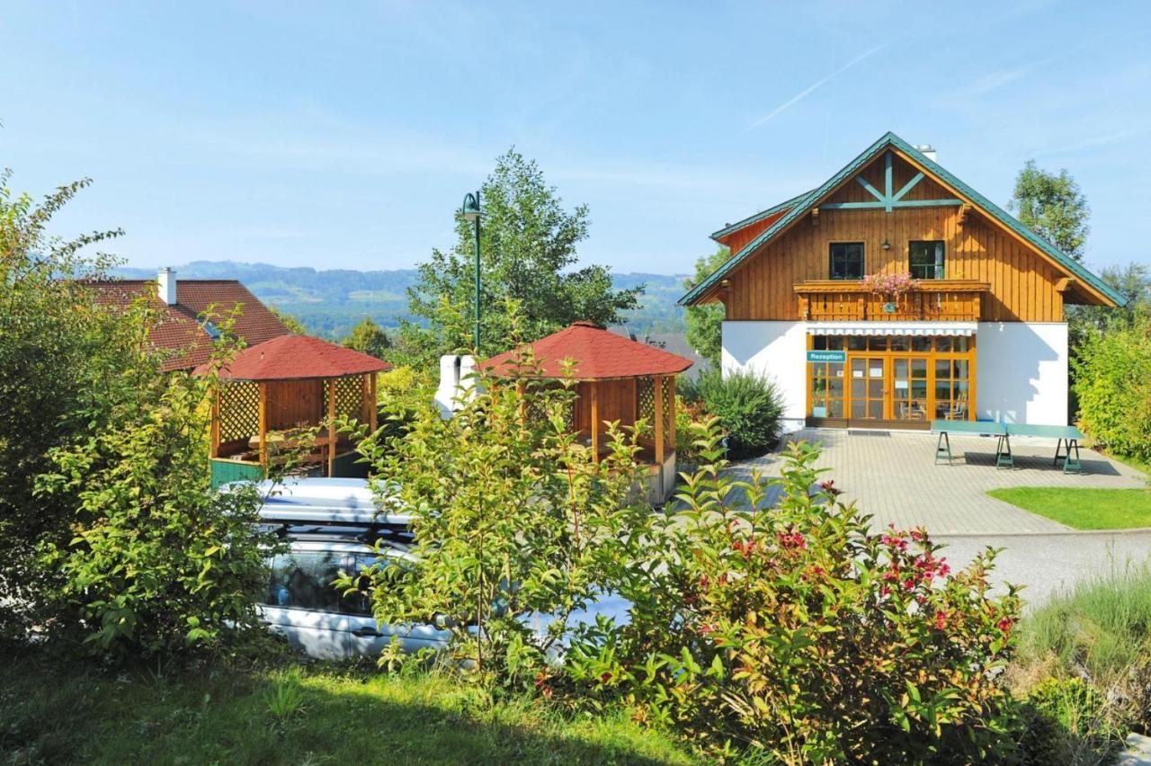 Holiday Village, Schlierbach Экстерьер фото